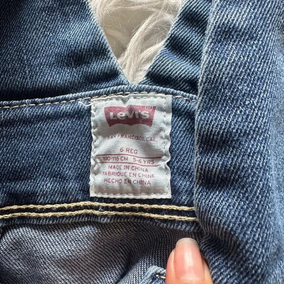 Levis Girls Size 6 Blue Dress Boho Farm Button Jean Chambray Distressed - Picture 8 of 11